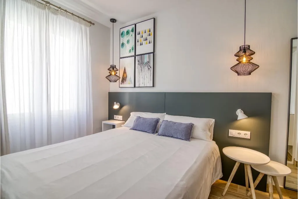 Double or Twin STANDARD Room, Hostal Restaurante La Isla S.L., Menorca