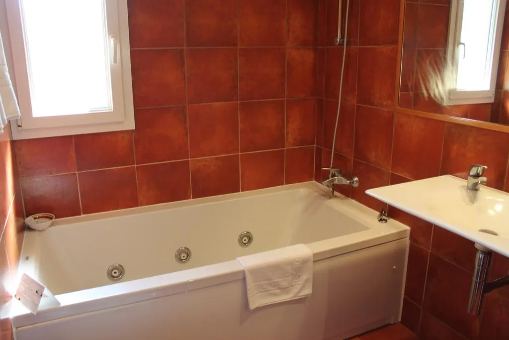 TRIPLE STANDARD Room, Picasso, Costa Brava