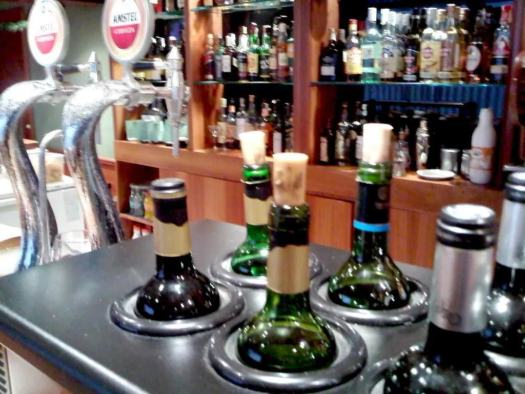Bar, Torre Hogar, Madrid