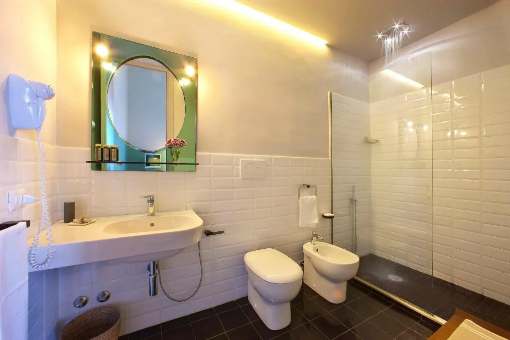 Room, Marina Piccola 73, Naples