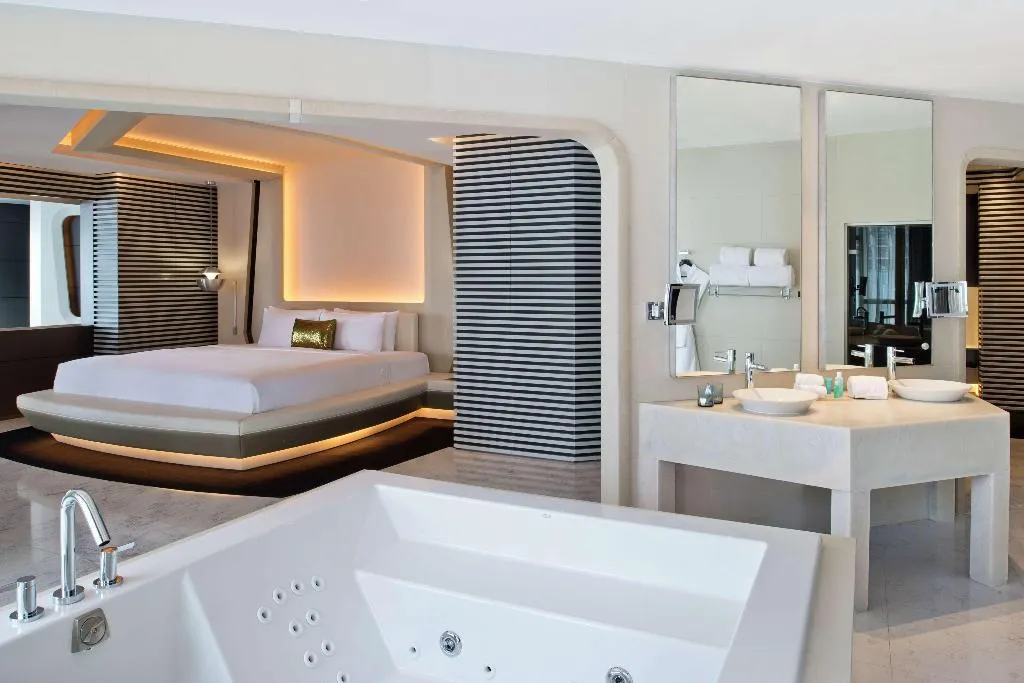 Room, V Hotel Dubai, Curio Collection by Hilton, Dubai