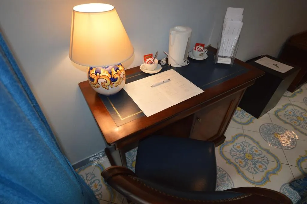 Room, B&B Palazzo Pisani, Naples