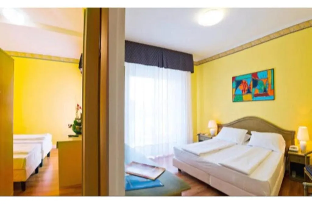 Room, Grand Esplanada, Venice