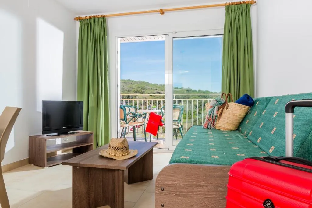 APARTMENT CAPACITY 6 TWO BEDROOMS Room, Apartaments Condado, Costa Brava