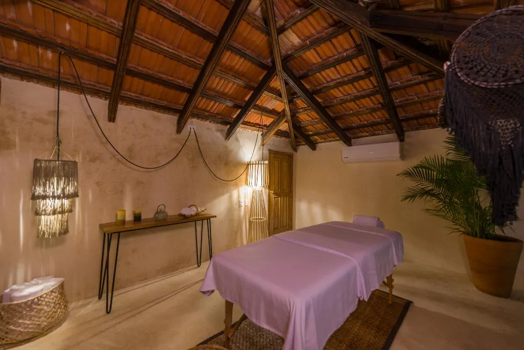 Sports and Entertainment, Banana Boutique by BFH, Playa Del Carmen