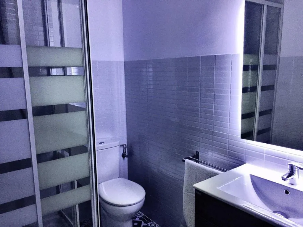 TRIPLE STANDARD Room, Hostal Ciempozuelos, Madrid
