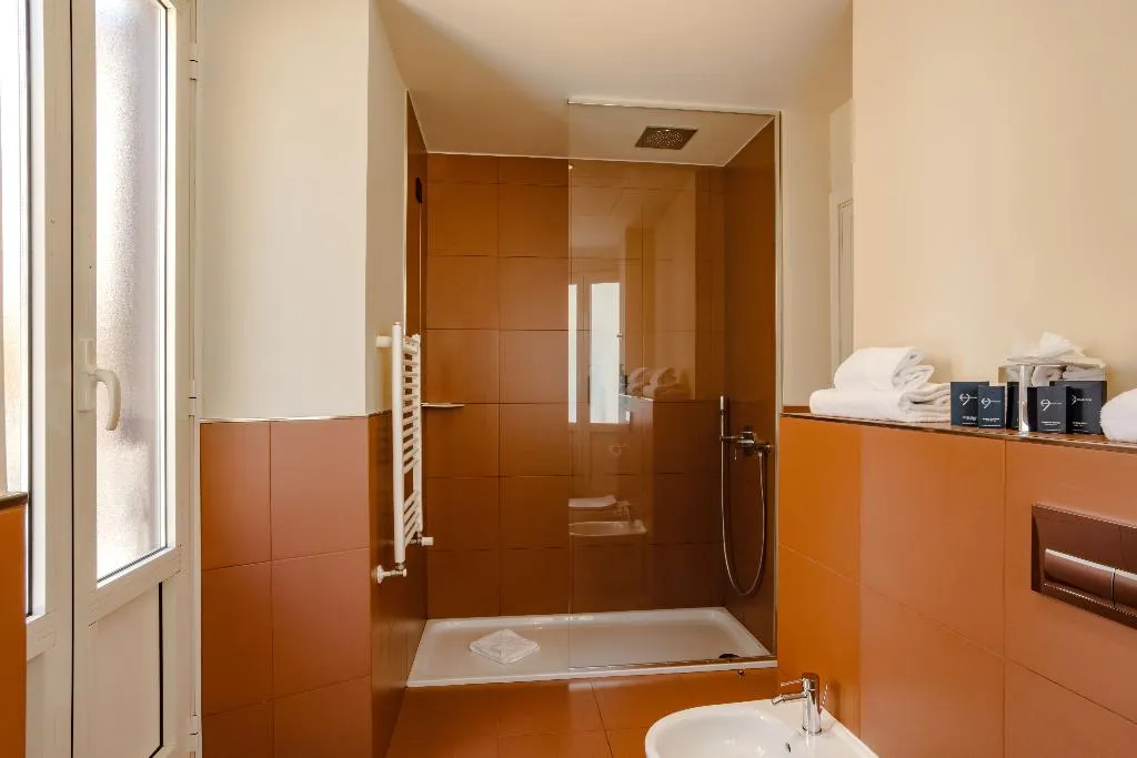 DOUBLE SUPERIOR Room, 9 Hotel Cesari, Rome