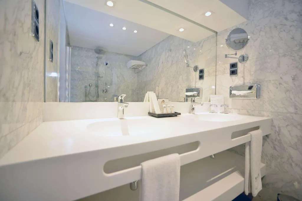 SUITE DELUXE Room, Barcelo Sevilla Renacimiento, Seville