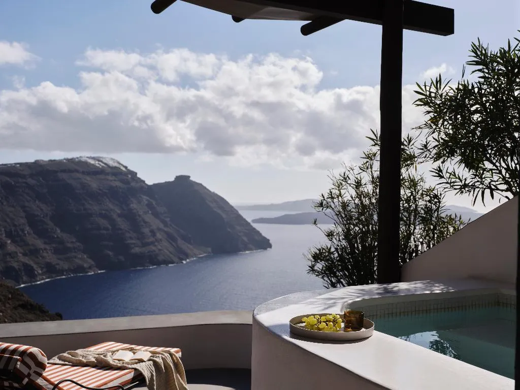 SUITE WITH JACUZZI Room, San Antonio, Santorini