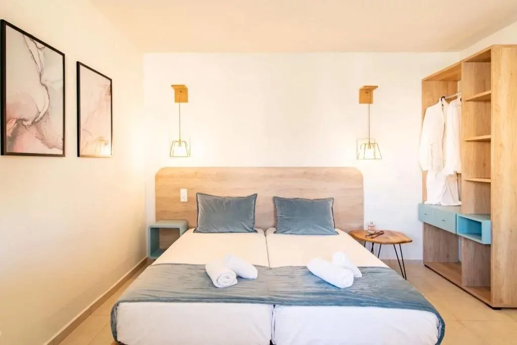 JUNIOR SUITE SEA VIEW Room, Rainbow Apartments, Crete