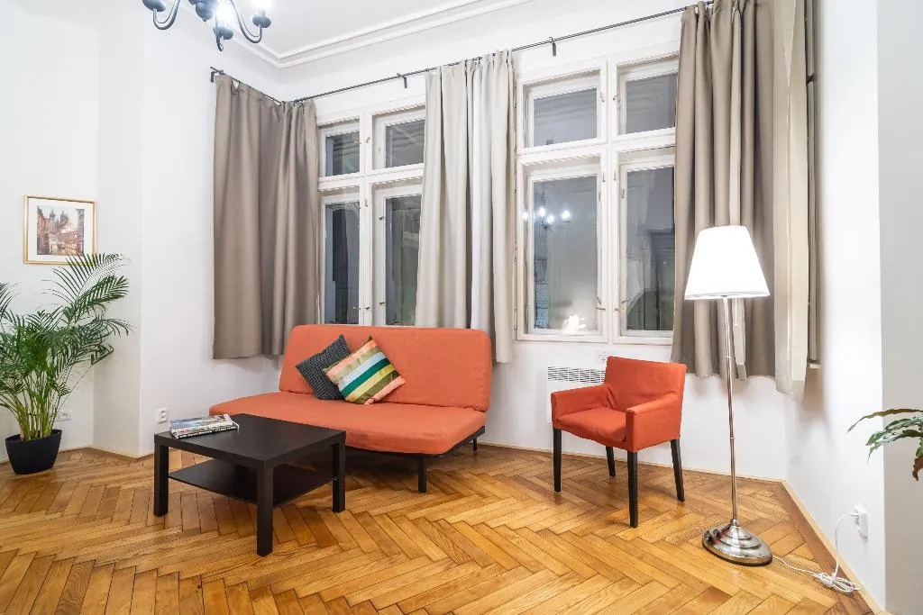 APARTMENT TWO BEDROOMS ONE BATHROOM Room, Royal Road Residence, Prague