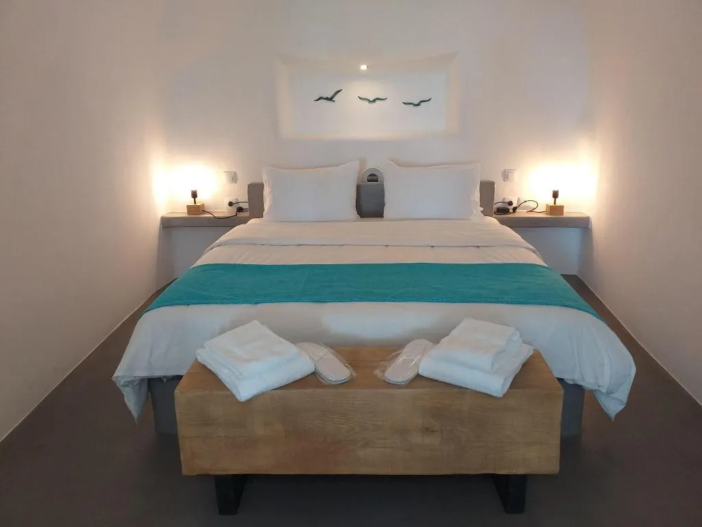 Room, Danae Suites, Santorini