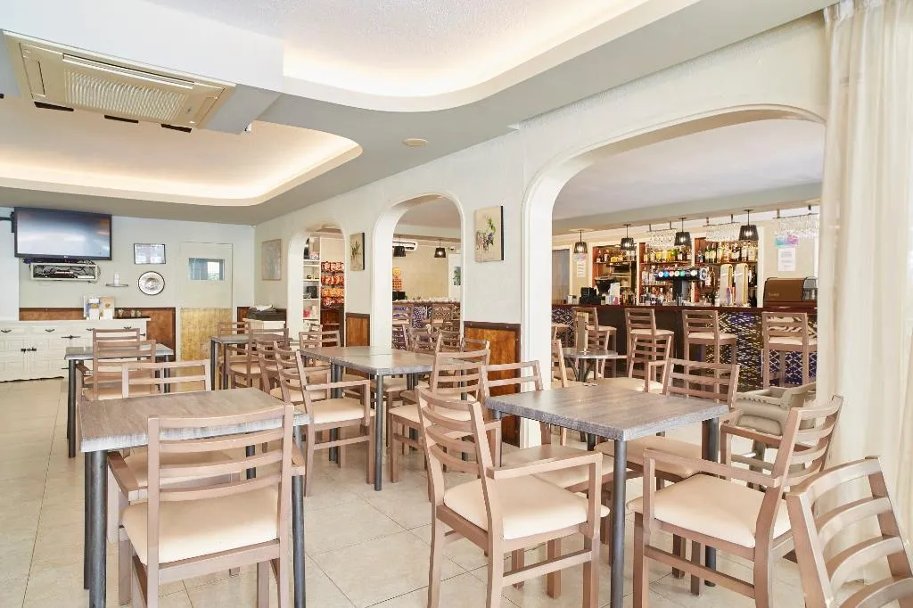 Restaurant, APARTAMENTOS CASA LUIS by INVISA, Ibiza