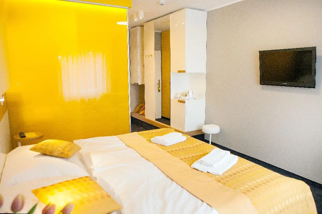 Double or Twin SUPERIOR Room, Hotel Golf Prague, Prague