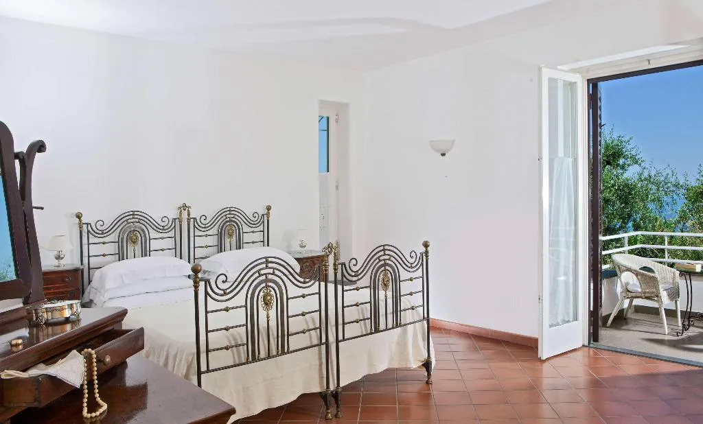 Room, Villa Oriana Relais, Naples