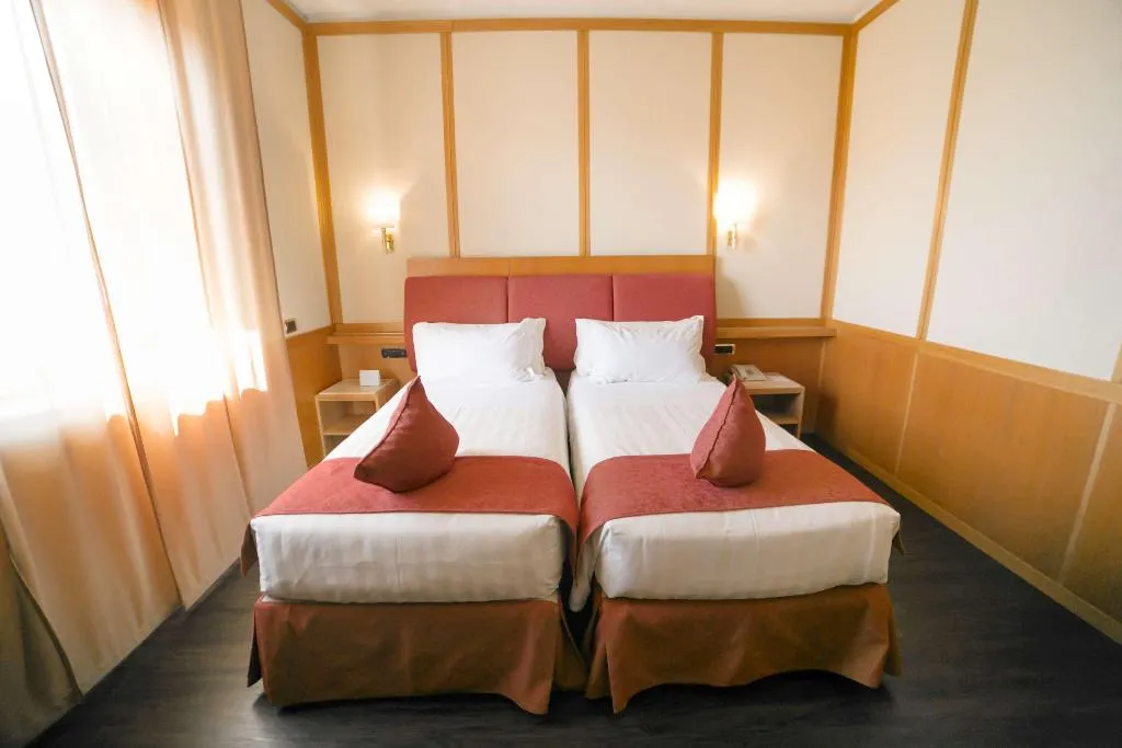 DOUBLE TWO BEDS Room, Hilton Garden Inn Rome Colosseum, Rome