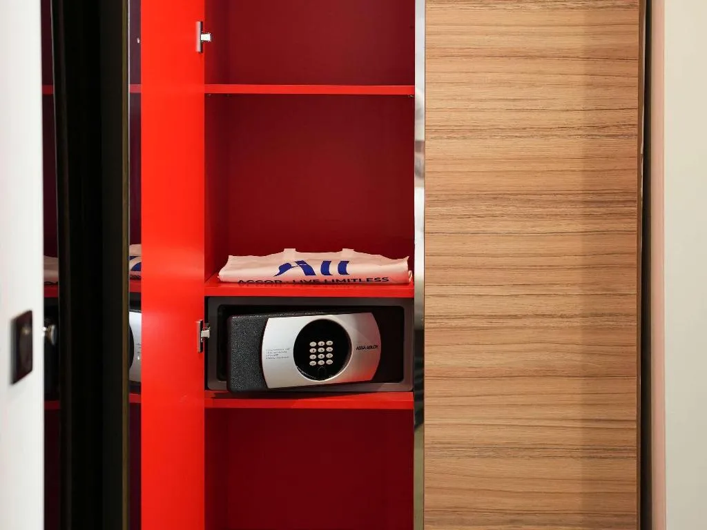 TWIN CLASSIC Room, Novotel Tunis Lac, Tunisia