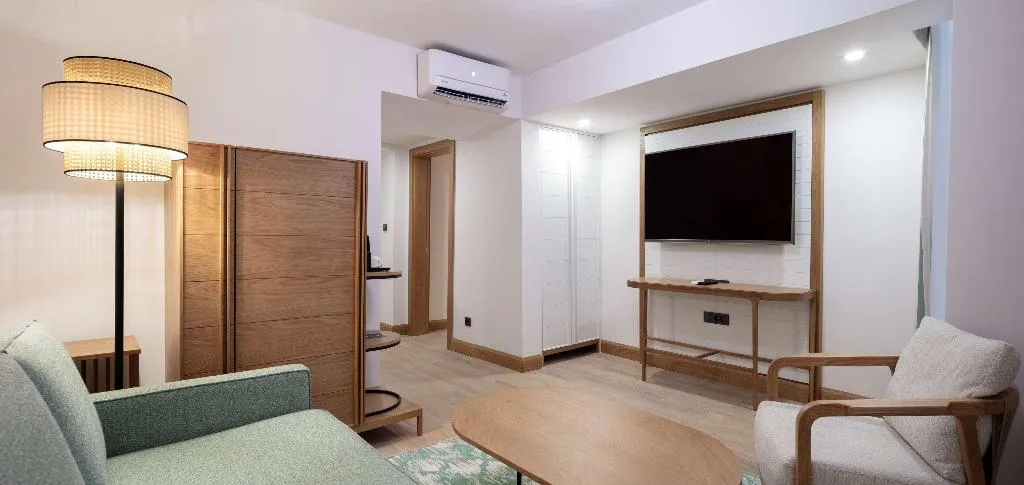 SUITE DELUXE ONE BEDROOM Room, DoubleTree by Hilton Bodrum Marina Vista, Bodrum