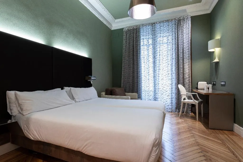 DOUBLE SUPERIOR Room, Petit Palace Lealtad Plaza, Madrid