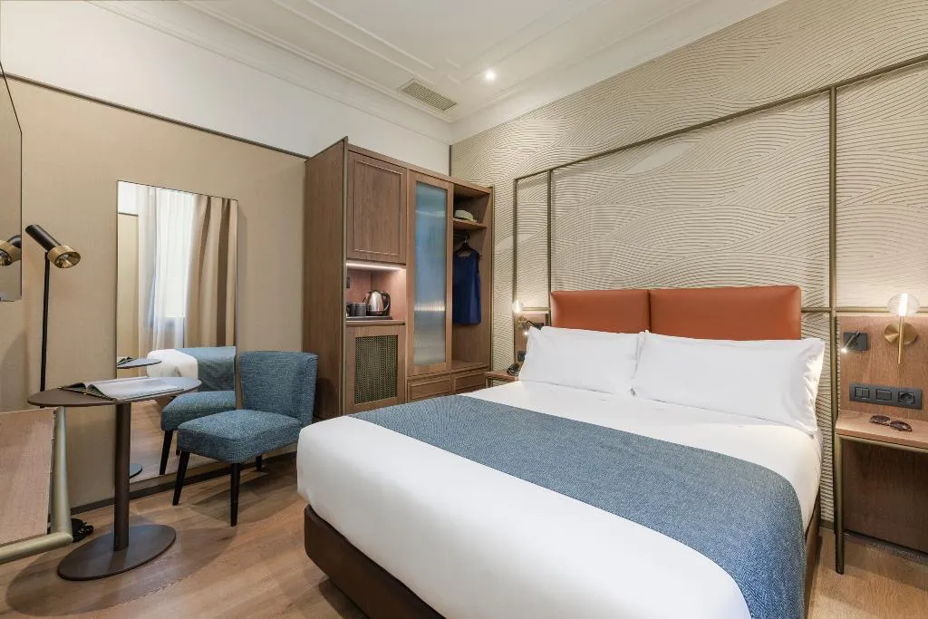 SINGLE INNER Room, Hotel Medinaceli 4*S, Barcelona