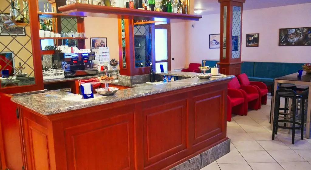 Bar, Hotel Vajont, Venice