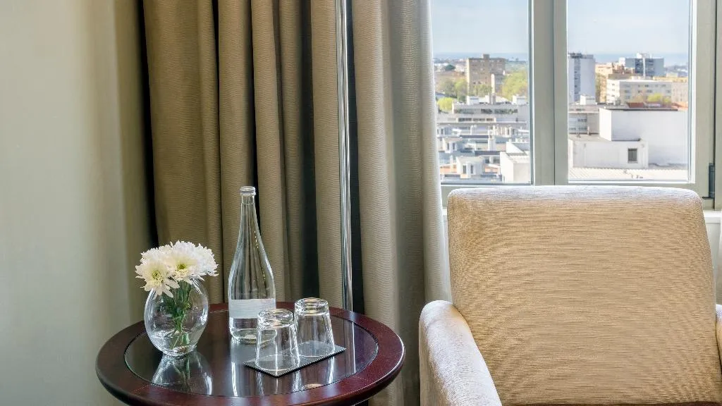 Room, Crowne Plaza Porto, Porto