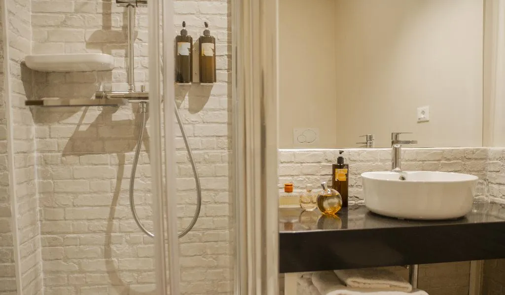 Double or Twin STANDARD Room, Room Select Via Veneto, Rome