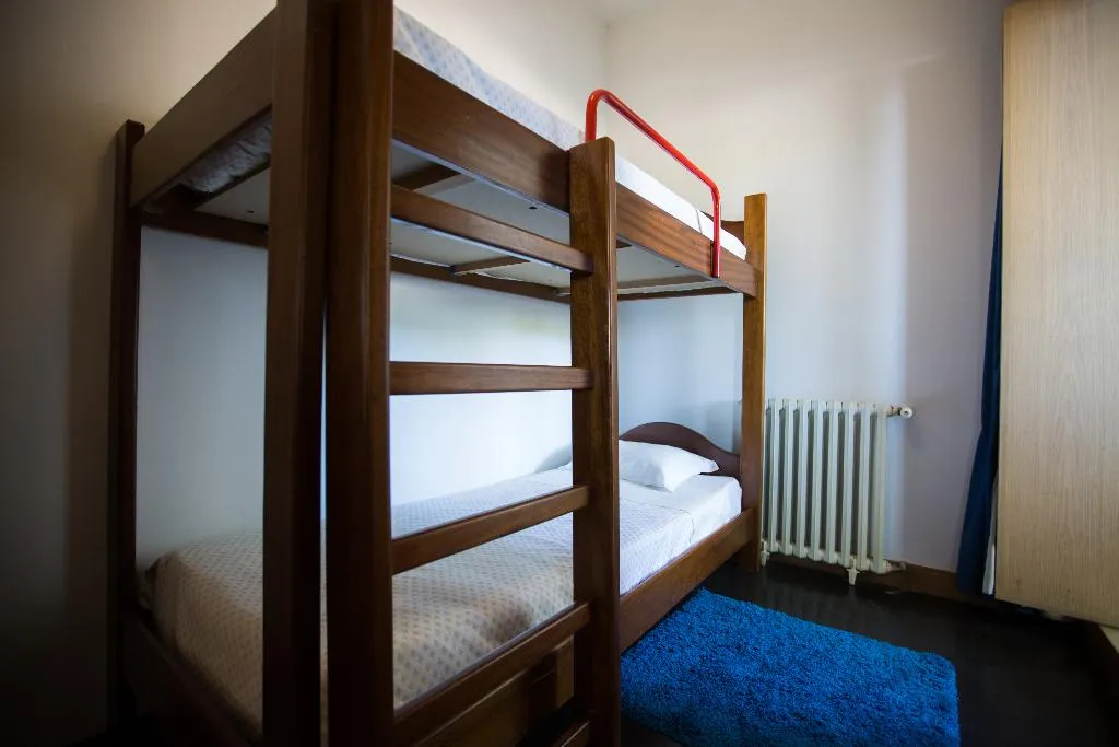 Bed in dormitory MALE ROOM Room, Hi Viana do Castelo, Porto