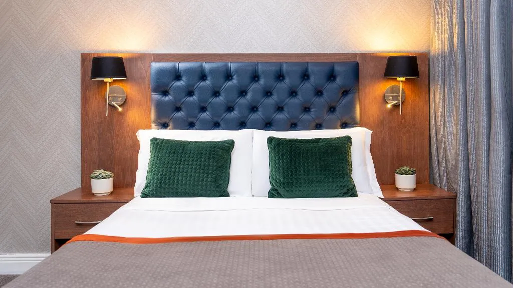 DOUBLE CLASSIC Room, The Fleet Hotel, Dublin