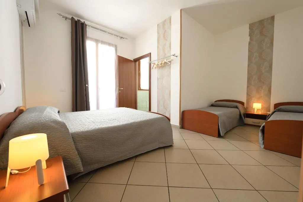 Room, Green Garden, Palermo