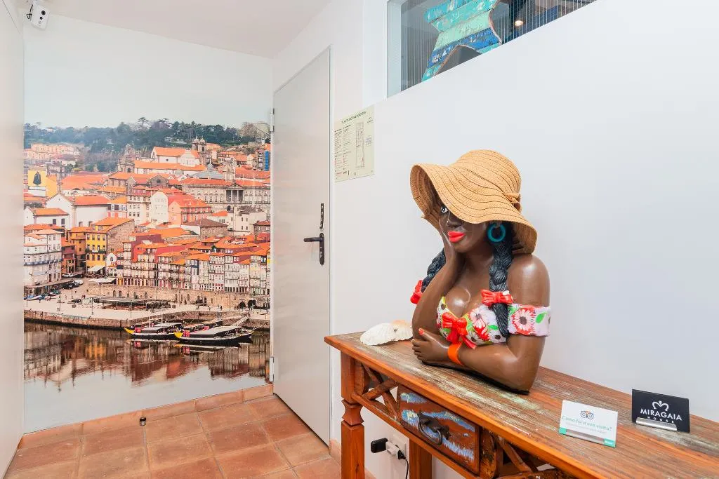 Lobby, Miragaia House, Porto