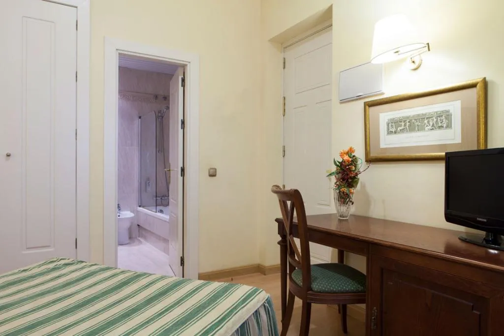 Double or Twin STANDARD Room, Hotel Cervantes, Seville