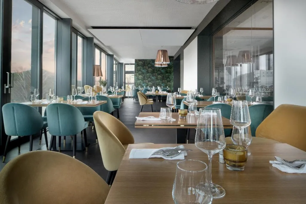 Restaurant, Hotel Golf Prague, Prague