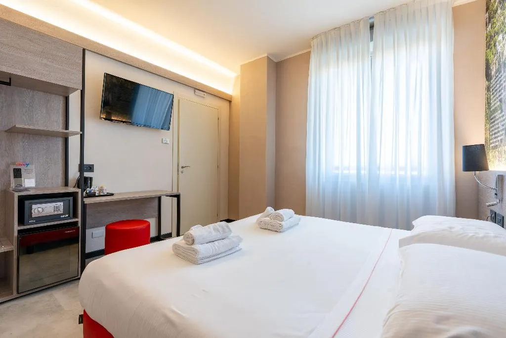 FAMILY ROOM SUPERIOR Room, Jet Hotel, Sure Hotel Collection by Best Western, Milan