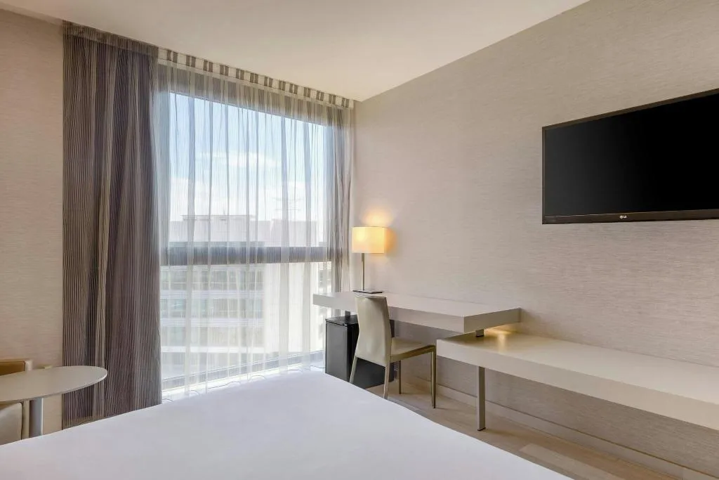 DOUBLE KING SIZE BED Room, AC Sant Cugat, Barcelona