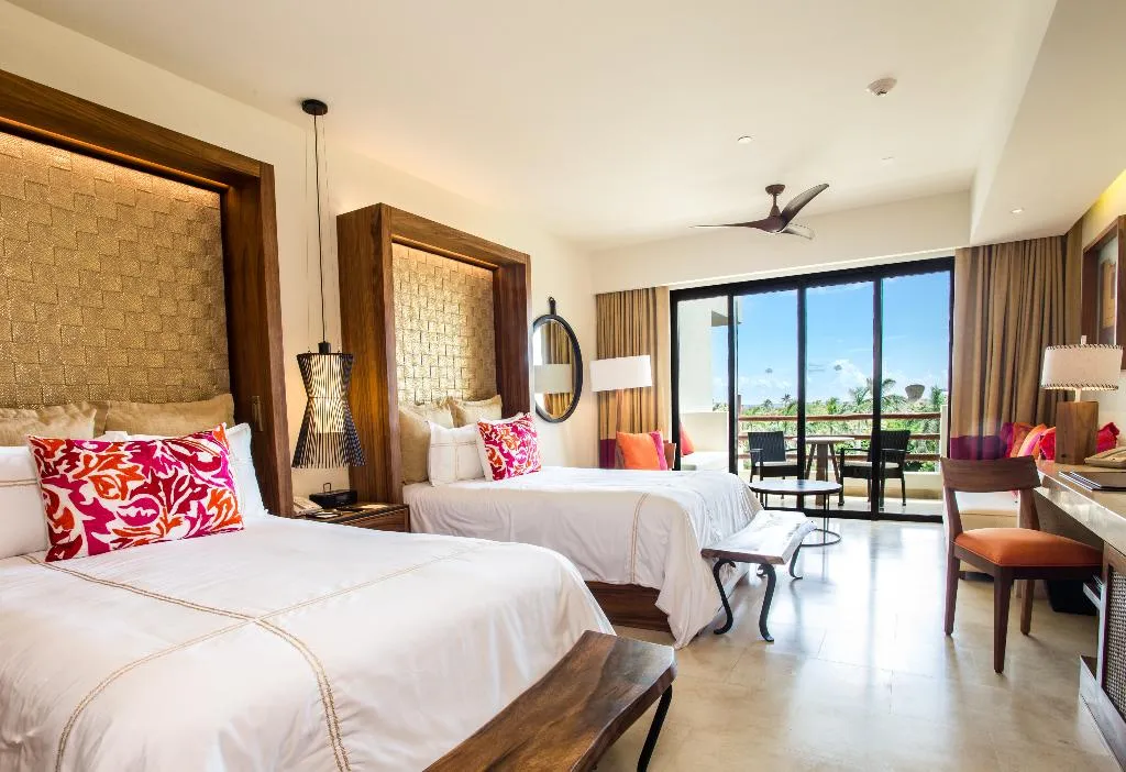 JUNIOR SUITE OCEAN VIEW TWO DOUBLE BEDS Room, Secrets Akumal Riviera Maya, Cancun Area