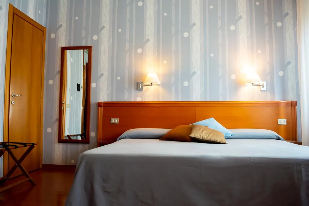 QUADRUPLE STANDARD Room, Eco Hotel Milano & Bioriso Restaurant, Milan