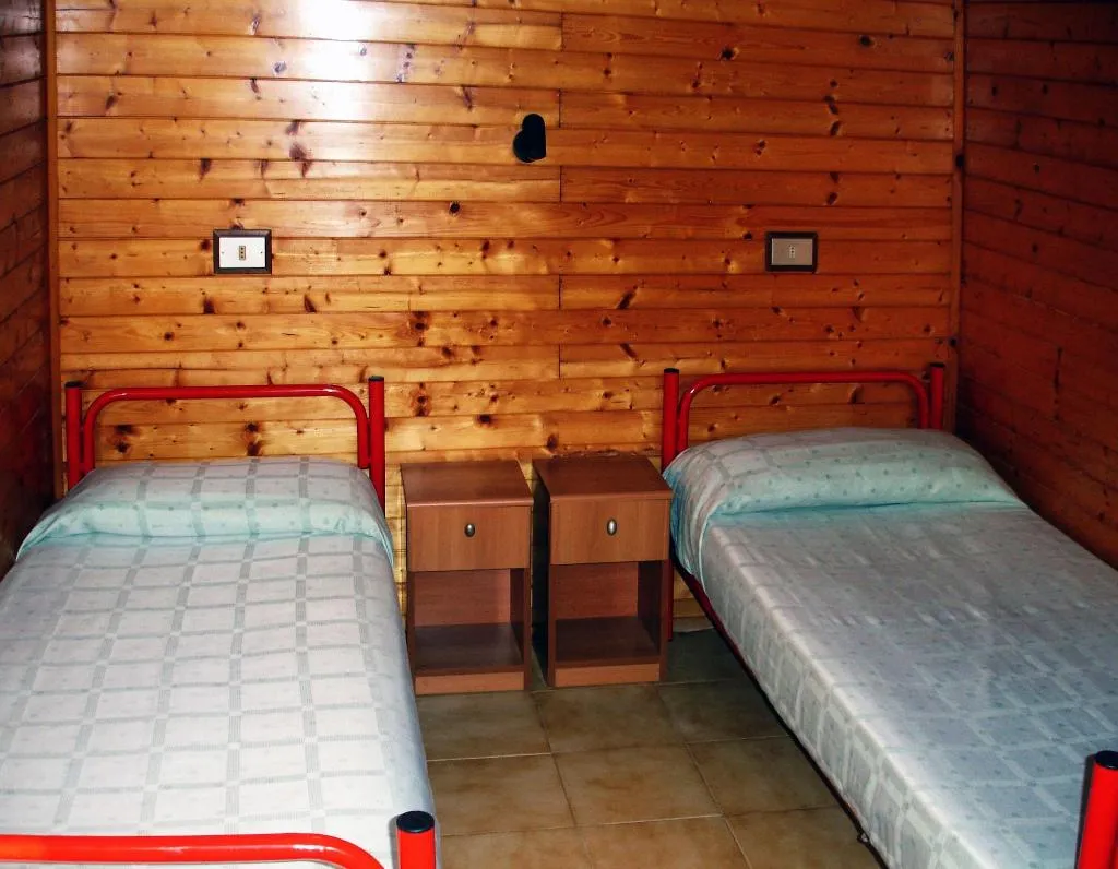 Room, Villaggio Turistico Fiori D'Arancio, Naples