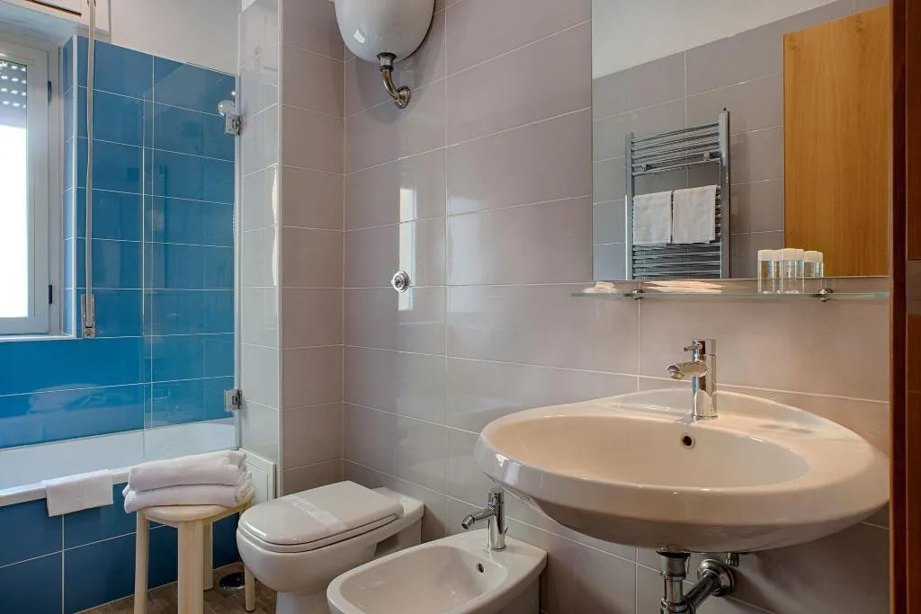 DOUBLE SUPERIOR Room, American Hotel, Naples