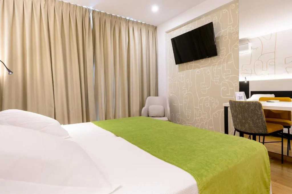 Double or Twin SUPERIOR SEA VIEW Room, Climia Benidorm Plaza 4*, Costa Blanca