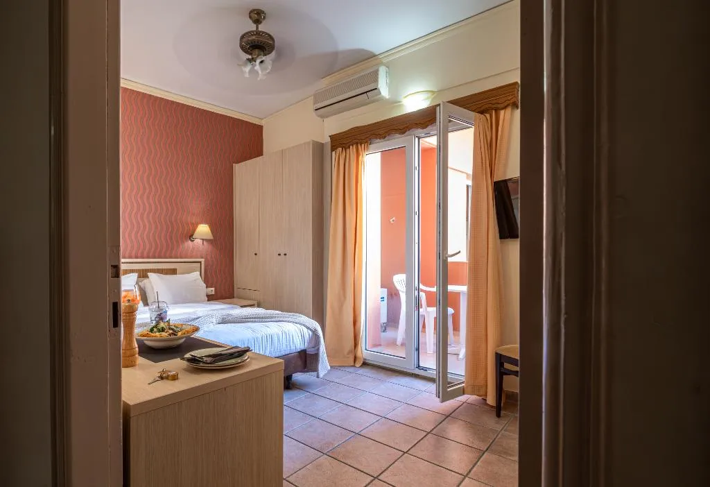 Double or Twin GARDEN VIEW Room, Samos City Hotel, Samos