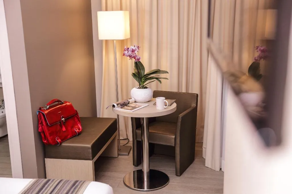 DOUBLE DELUXE SEA VIEW WITH BALCONY Room, Alma di Alghero Hotel, Alghero