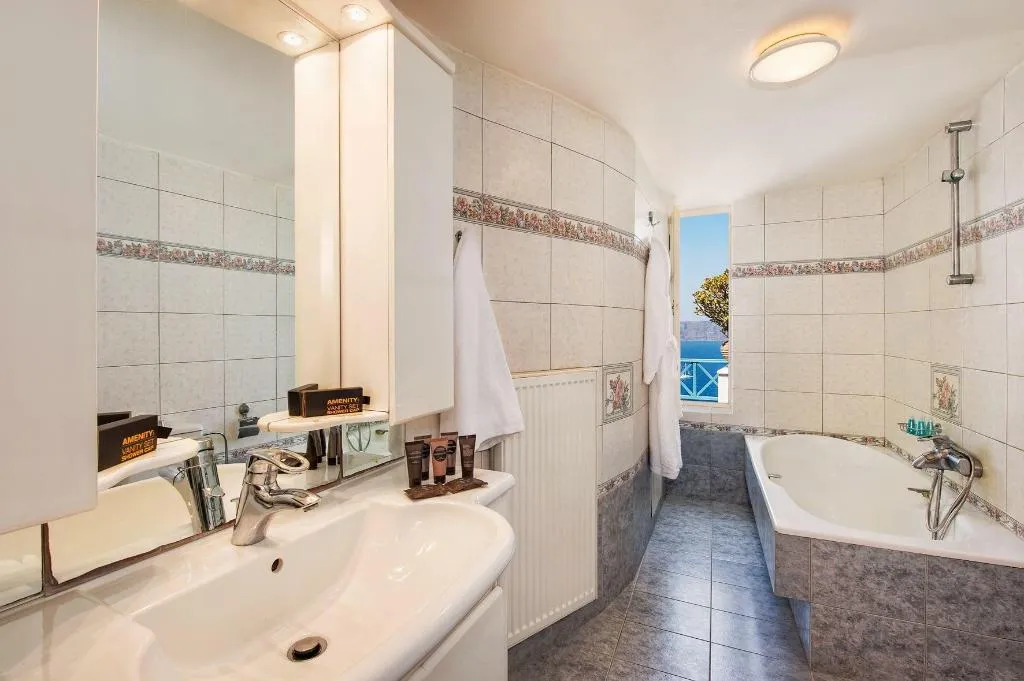 Room, Golden Grey Goose, Santorini