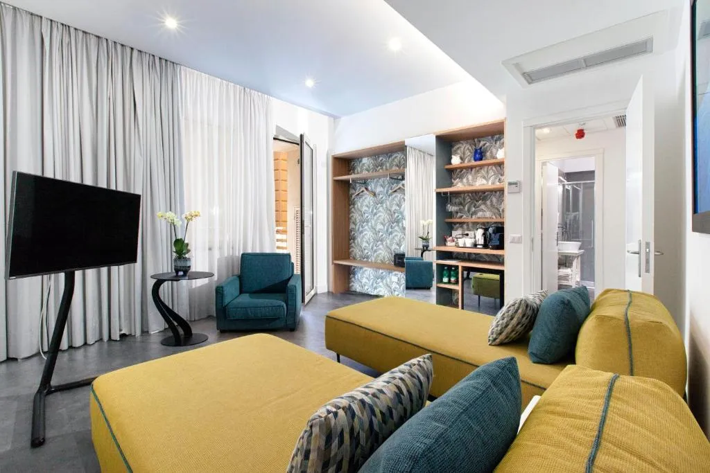JUNIOR SUITE STANDARD Room, Tasso Suites, Naples
