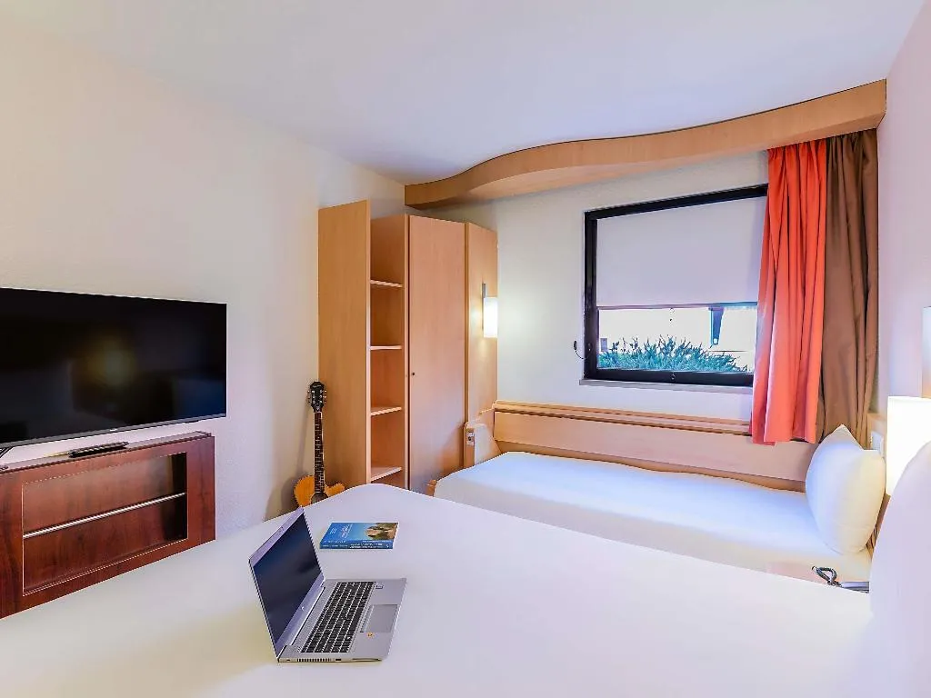 DOUBLE WITH DOUBLE BED Room, ibis Lisboa Sintra, Lisbon