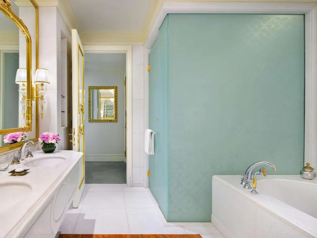 DOUBLE PREMIER Room, Raffles The Palm Dubai, Dubai