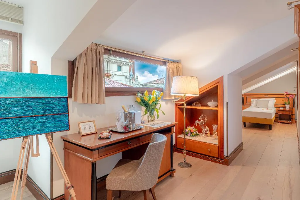 SUITE STANDARD Room, All'Angelo Art Hotel, Venice