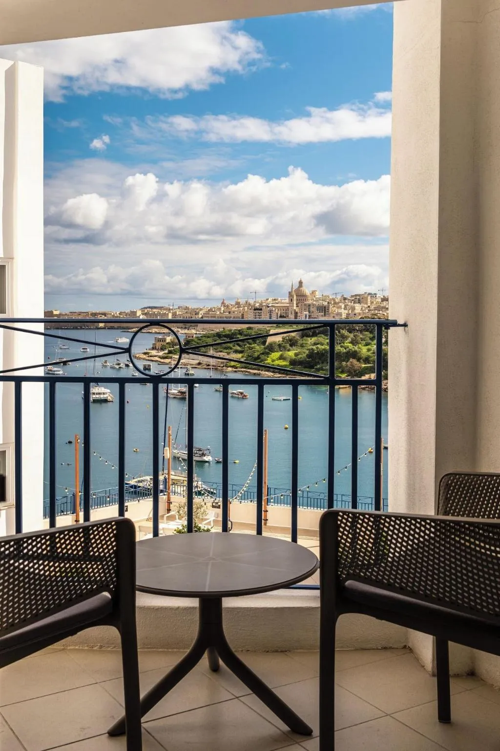 SUITE DELUXE KING BED Room, The Waterfront Hotel, Malta