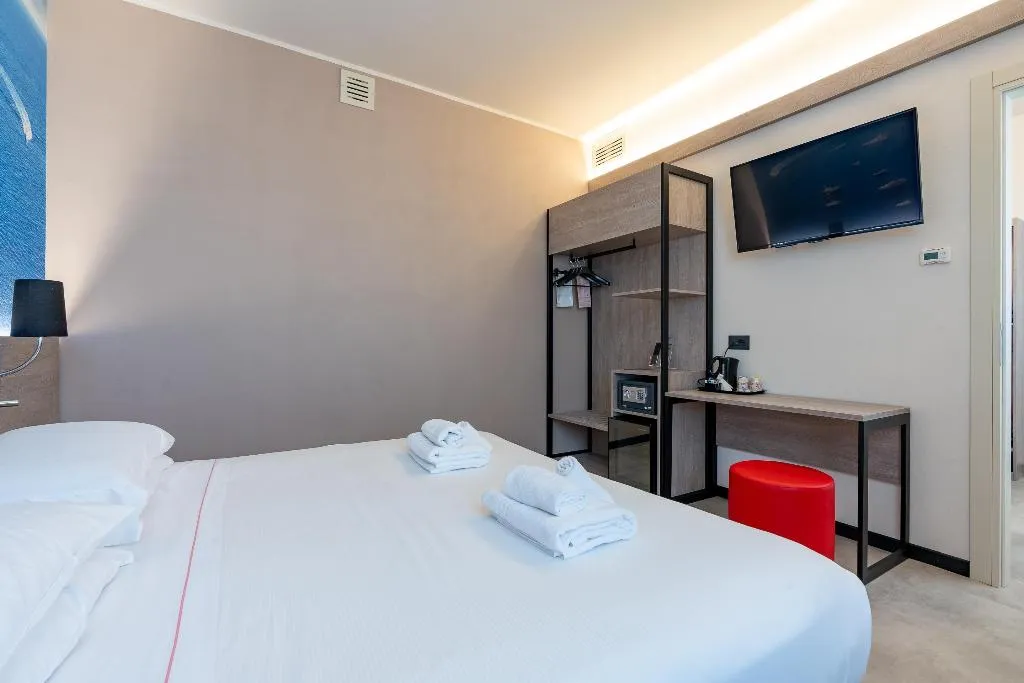 FAMILY ROOM SUPERIOR Room, Jet Hotel, Sure Hotel Collection by Best Western, Milan