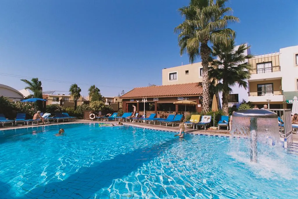 Pool, Senator Hotel Apts, Cyprus